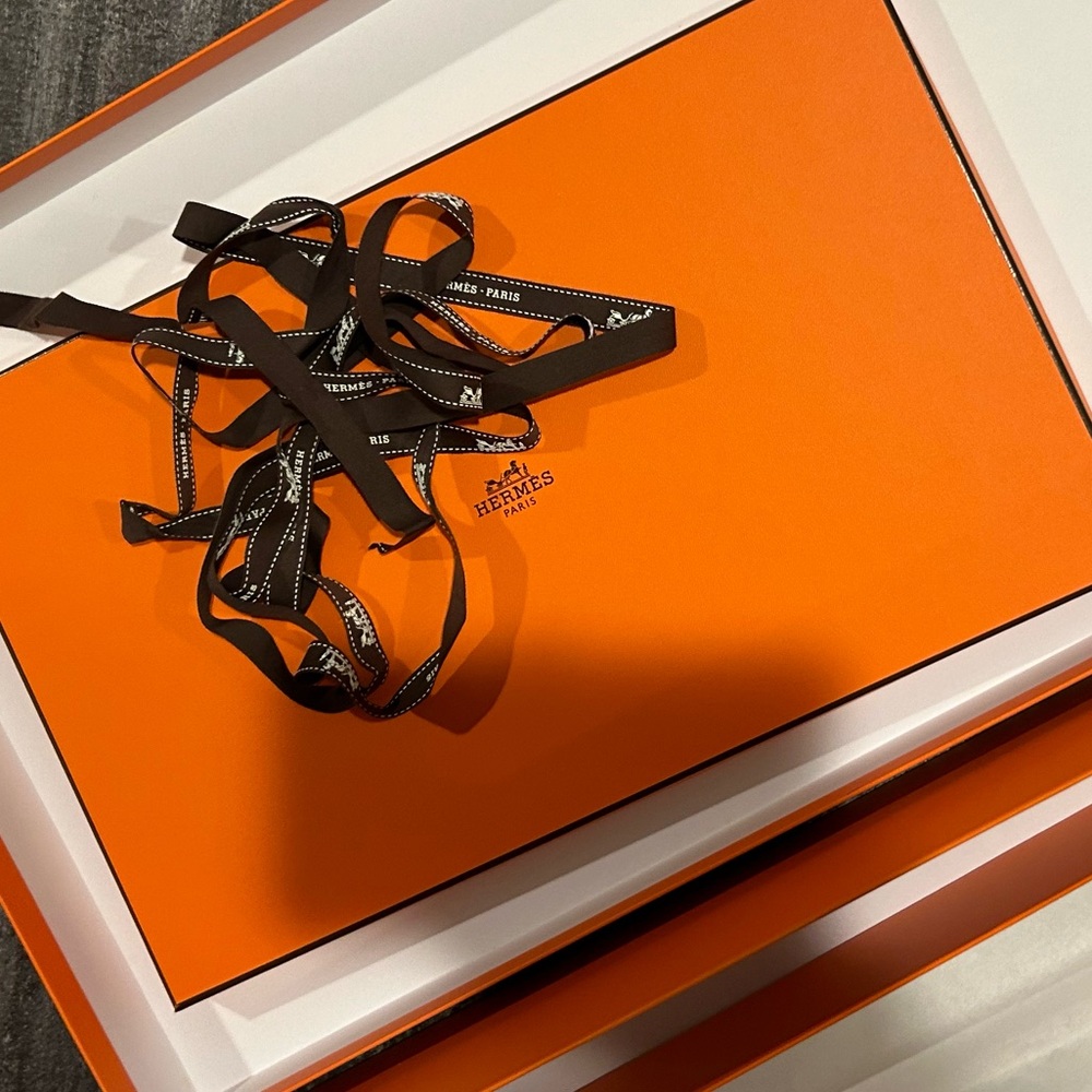 100% authentic Hermes box